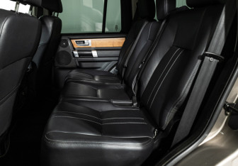 Подержанный автомобиль Land Rover Discovery 2014 года (10 фото)