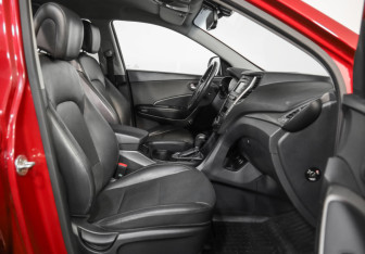 Подержанный автомобиль Hyundai Santa Fe 2017 года (22 фото)