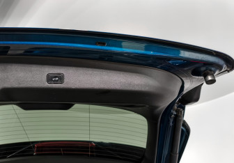 Подержанный автомобиль Geely Monjaro 2023 года (26 фото)