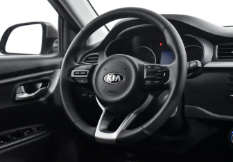 Подержанный автомобиль Kia Rio Sedan 2019 года (15 фото)