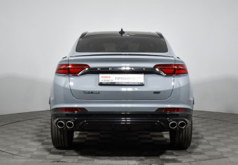 Подержанный автомобиль Geely Tugella 2023 года (6 фото)