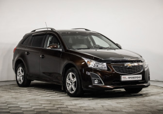 Подержанный автомобиль Chevrolet Cruze Wagon 2014 года (3 фото)