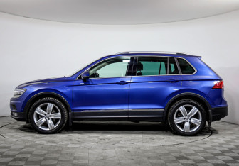 Подержанный автомобиль Volkswagen Tiguan 2018 года (8 фото)