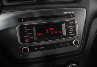 Подержанный автомобиль Kia Rio Sedan 2015 года (13 фото)