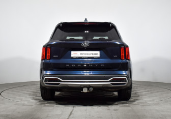 Подержанный автомобиль Kia Sorento 2021 года (6 фото)