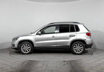 Подержанный автомобиль Volkswagen Tiguan 2016 года (8 фото)