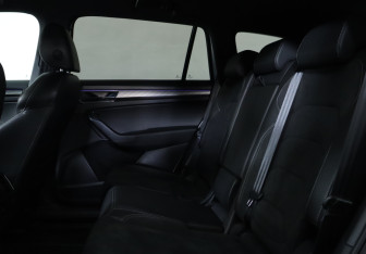 Подержанный автомобиль Skoda Kodiaq 2022 года (20 фото)