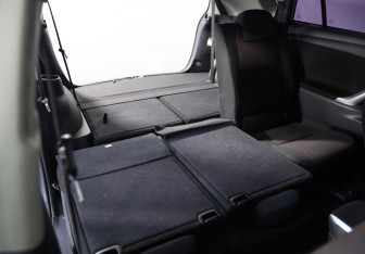 Подержанный автомобиль Toyota Verso 2010 года (25 фото)