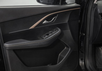 Подержанный автомобиль Omoda C5 2023 года (24 фото)