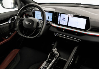 Подержанный автомобиль Geely Coolray 2024 года (19 фото)