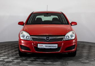 Подержанный автомобиль Opel Astra Hatchback 2008 года (2 фото)