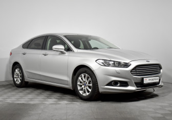 Подержанный автомобиль Ford Mondeo Sedan 2015 года (3 фото)