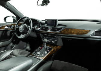 Подержанный автомобиль Audi A6 Sedan 2014 года (9 фото)