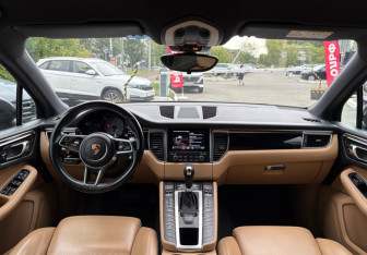 Подержанный автомобиль Porsche Macan 2016 года (11 фото)