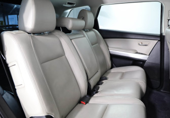Подержанный автомобиль Mazda CX-9 2012 года (20 фото)