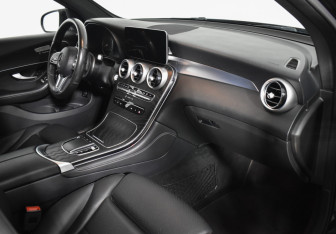Подержанный автомобиль Mercedes-Benz GLC Coupe 2020 года (12 фото)