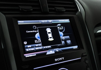 Подержанный автомобиль Ford Mondeo Sedan 2016 года (15 фото)