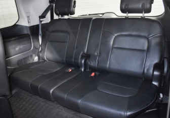 Подержанный автомобиль Toyota Land Cruiser Suv 2013 года (12 фото)