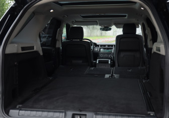 Подержанный автомобиль Land Rover Discovery 2019 года (33 фото)
