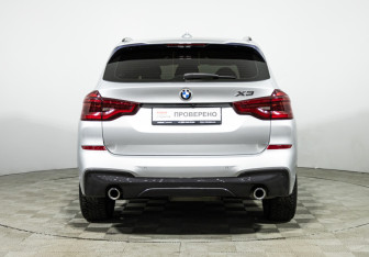 Подержанный автомобиль BMW X3 2018 года (6 фото)