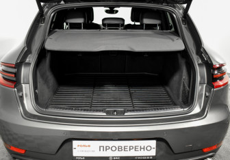 Подержанный автомобиль Porsche Macan 2014 года (21 фото)