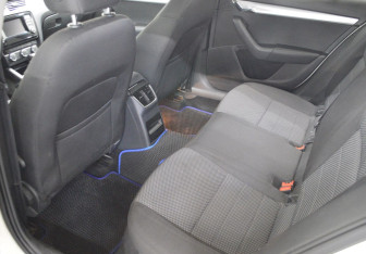 Подержанный автомобиль Skoda Octavia Liftback 2014 года (11 фото)