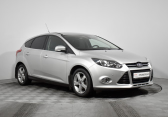 Подержанный автомобиль Ford Focus Hatchback 2013 года (3 фото)