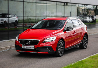 Подержанный автомобиль Volvo V40 Cross Country 2019 года (3 фото)