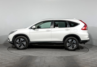 Подержанный автомобиль Honda CR-V 2015 года (8 фото)