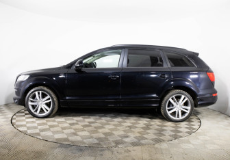 Подержанный автомобиль Audi Q7 2012 года (8 фото)