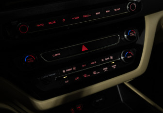 Подержанный автомобиль Kia Carnival 2019 года (20 фото)