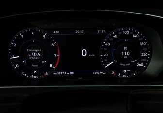 Подержанный автомобиль Volkswagen Tiguan 2017 года (12 фото)