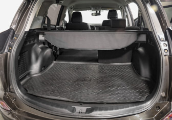 Подержанный автомобиль Toyota RAV4 2019 года (27 фото)