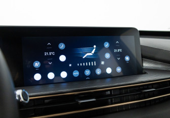 Подержанный автомобиль Exeed LX 2023 года (17 фото)