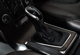Подержанный автомобиль Volvo V40 Cross Country 2013 года (12 фото)