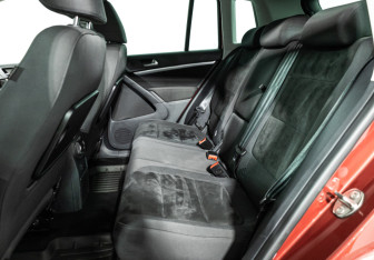 Подержанный автомобиль Volkswagen Tiguan 2012 года (10 фото)
