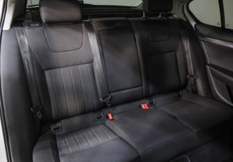 Подержанный автомобиль Skoda Octavia Liftback 2017 года (22 фото)
