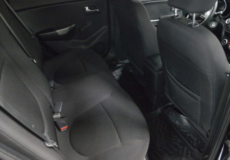 Подержанный автомобиль Kia Rio Sedan 2013 года (13 фото)