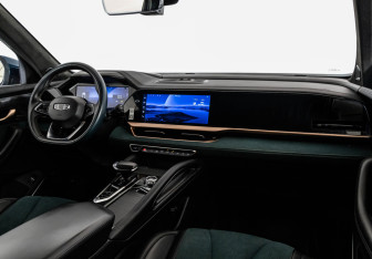 Подержанный автомобиль Geely Monjaro 2021 года (12 фото)