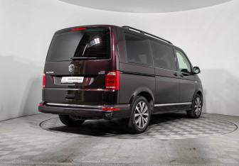 Подержанный автомобиль Volkswagen Multivan 2017 года (5 фото)