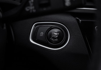 Подержанный автомобиль BMW X1 2019 года (21 фото)