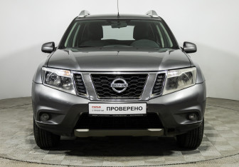 Подержанный автомобиль Nissan Terrano 2018 года (2 фото)