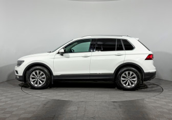 Подержанный автомобиль Volkswagen Tiguan 2017 года (8 фото)