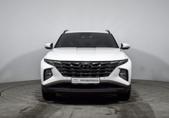 Подержанный автомобиль Hyundai Tucson 2022 года (2 фото)