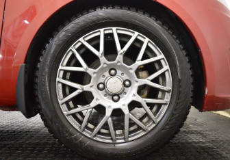 Подержанный автомобиль Kia Rio Hatchback 2013 года (9 фото)