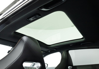 Подержанный автомобиль Changan UNI-V 2023 года (18 фото)