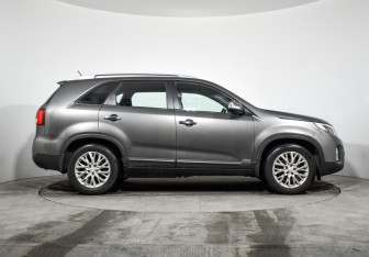 Подержанный автомобиль Kia Sorento 2020 года (4 фото)