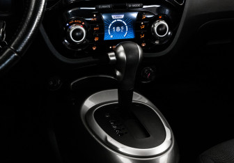 Подержанный автомобиль Nissan Juke 2013 года (14 фото)