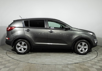 Подержанный автомобиль Kia Sportage 2012 года (4 фото)