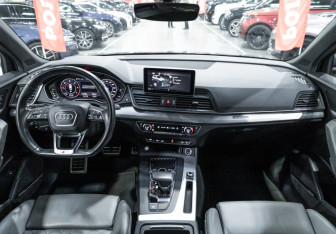 Подержанный автомобиль Audi Q5 2019 года (23 фото)
